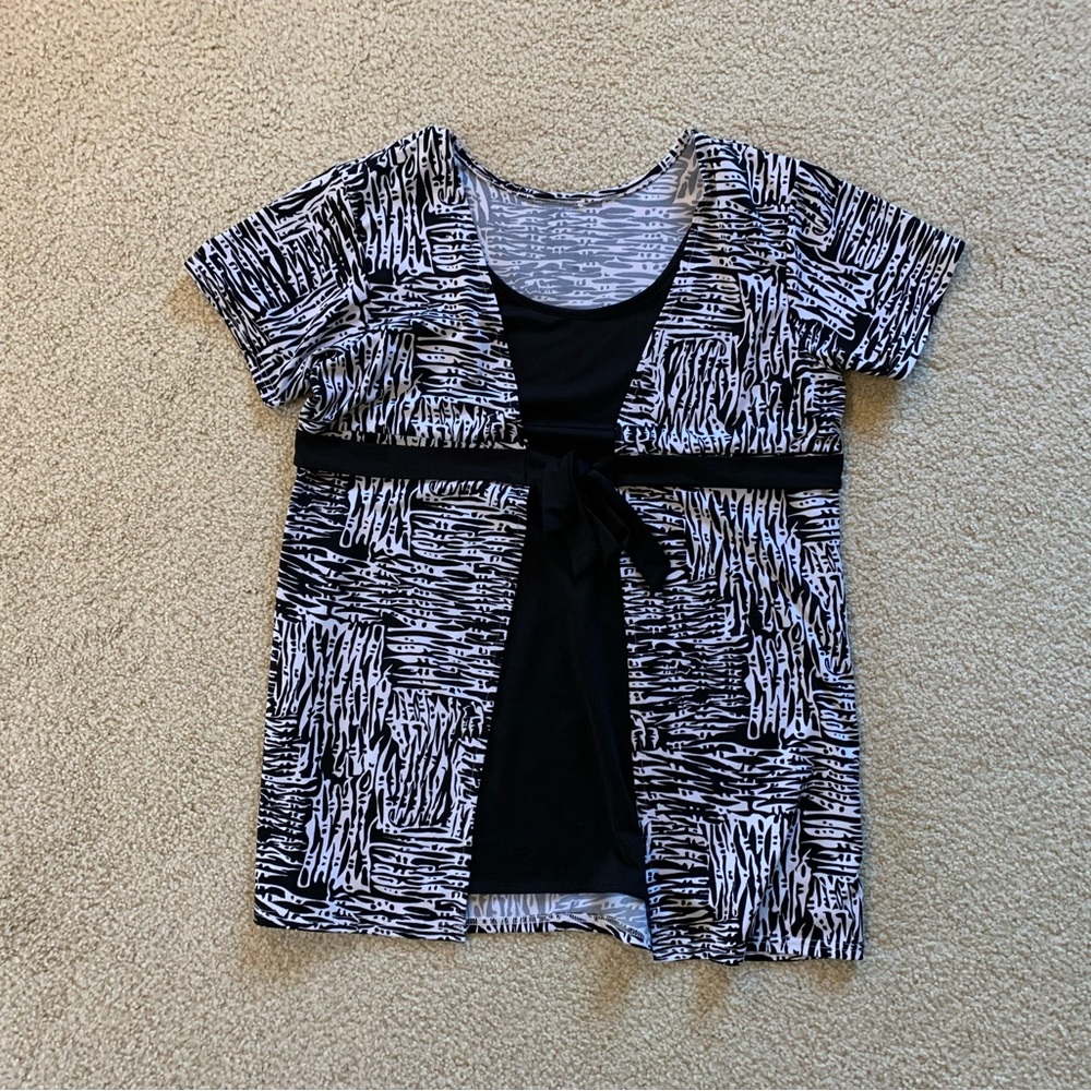 Black and White Scoop Neck Tie Front Blouse